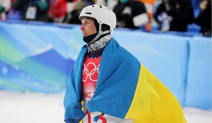 "Ця срібна медаль – на вагу золота": батько Олександра Абраменка – про напругу на Олімпіаді-2022 та особливий ритуал 