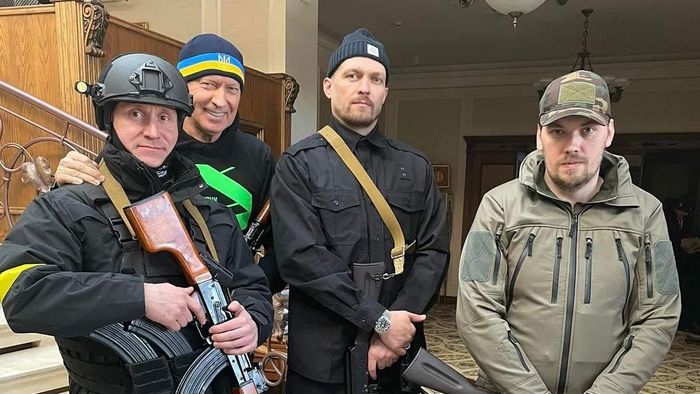 "Они настоящие герои": бывший чемпион мира в восторге от братьев Кличко, Усика и Ломаченко