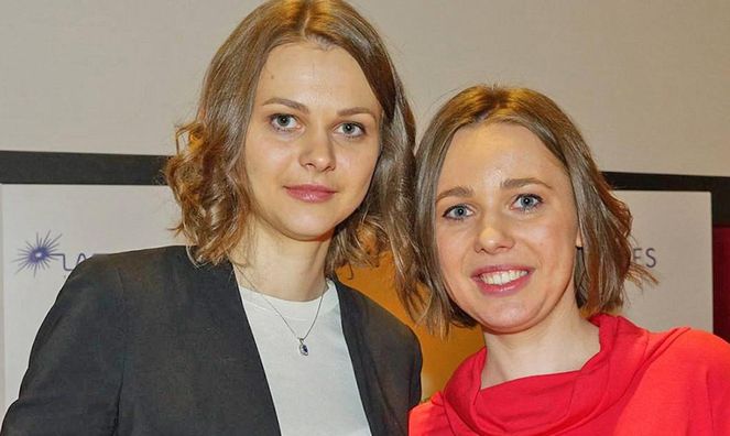 50 суперників одночасно і гра наосліп: сестри Музичук зібрали чимало грошей для українців в Іспанії