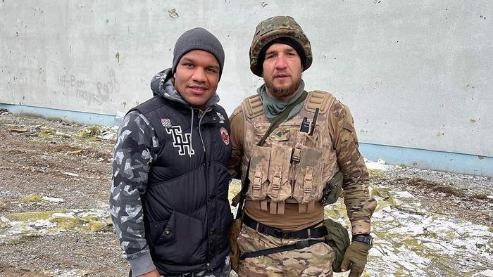 Беленюк показал разваленый рашистами зал в Ирпене и пригласил русских и белорусских борцов на сбор