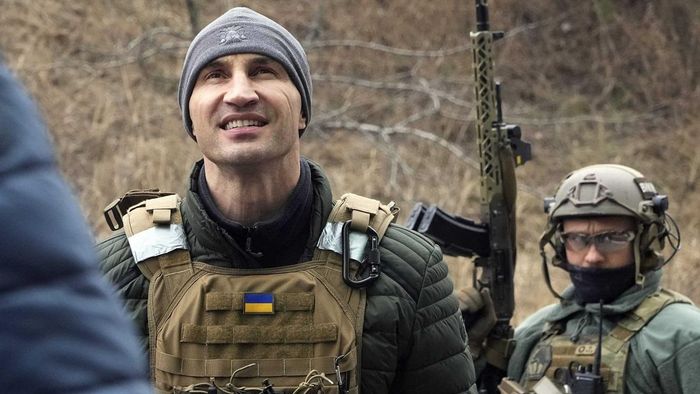 Кличко тепло поддержал непоколебимых воинов из "Азовстали"
