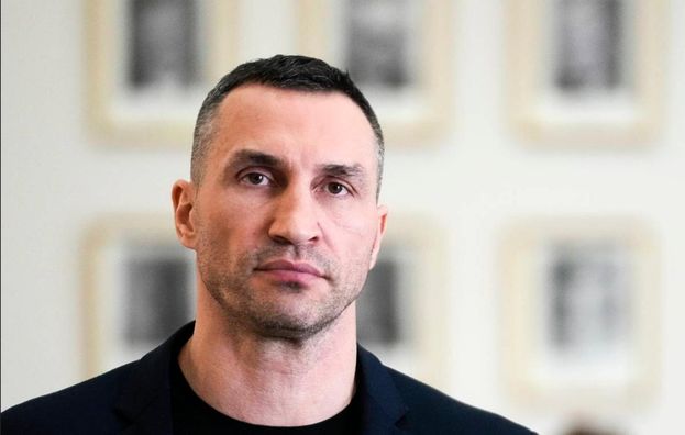 "Ты на чьей стороне?": Кличко наехал на экс-чемпиона мира по боксу из-за посещения оккупированного Крыма
