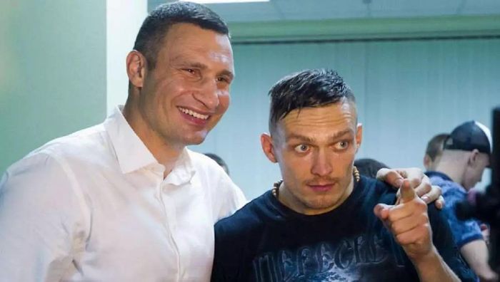 Кличко-старший "благословив" Усика на реванш з Джошуа: "Сьогодні відбудеться ще один бій за Україну"