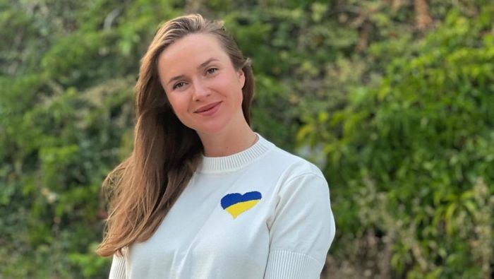Свитолина поделилась трогательными фото: крошечная обувь для малыша и торт для Монфиса