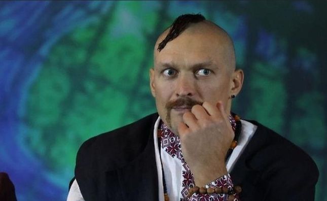 Усик іронічно прокоментував перебування окупантів у власному будинку 