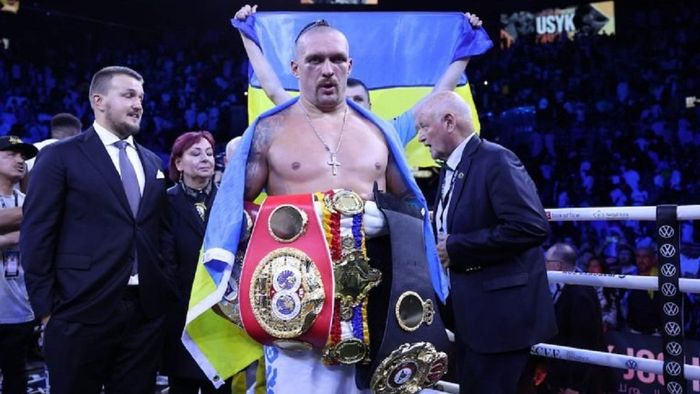 Усик жорстко відповів Ф'юрі і назвав свого наступного суперника – небезпечний вибір