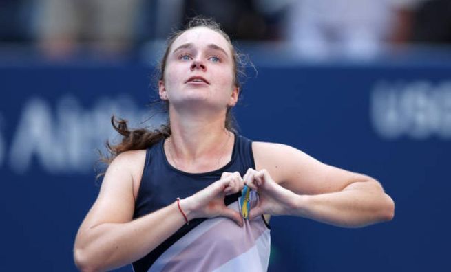 Украинская теннисистка, ставшая сенсацией на US Open, разгромила соперницу во Франции