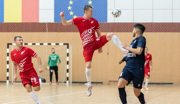 Ураган с разгромной победы стартовал в футзальной Лиге чемпионов