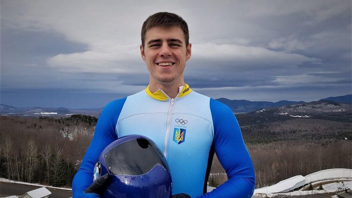 Гераскевич показав свій шолом з патріотичними мотивами