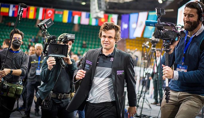 Карлсен в шестой раз выиграл золото чемпионата мира по блицу
