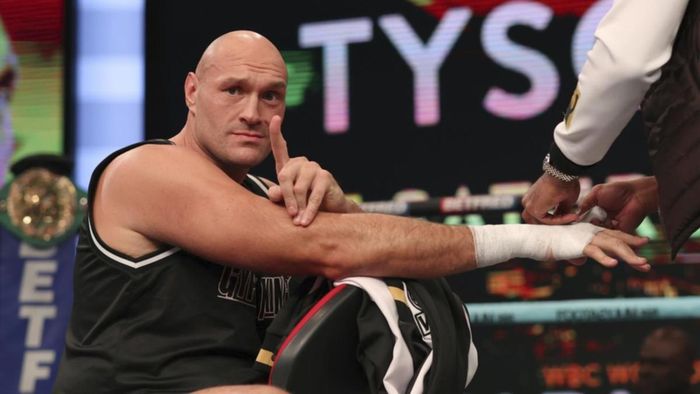 Фьюри снова унизил Усика: "Маленький истукан будет убегать всю ночь"