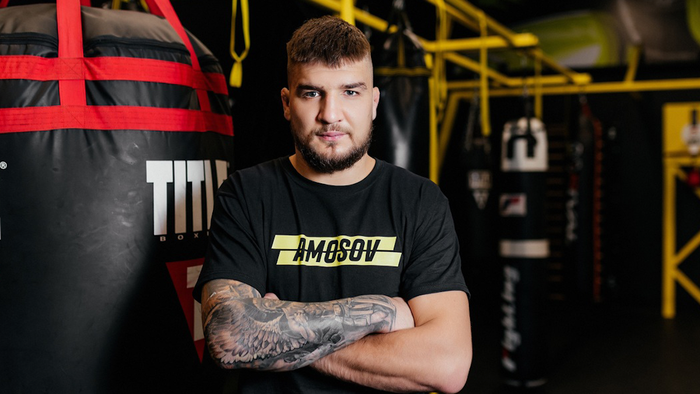 Непобедимый украинец из Bellator стал патроном благотворительной платформы Newkraine