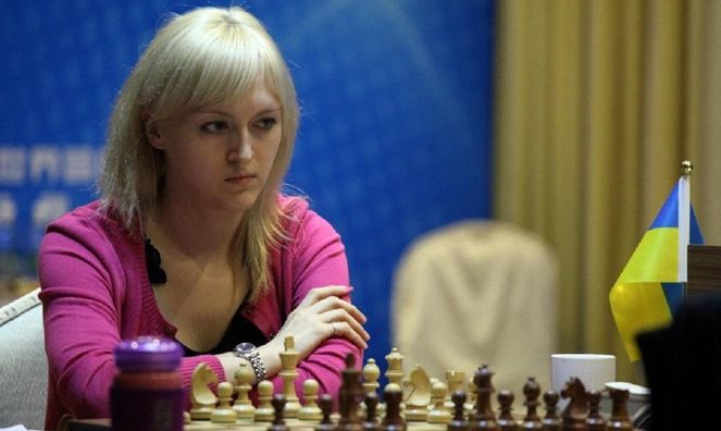 Украинка выиграла престижный шахматный турнир, одолев партнершу по сборной
