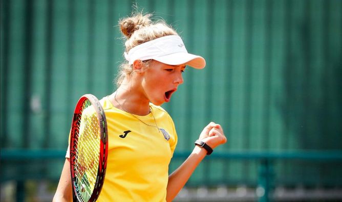 Украинка в сумасшедшем матче одолела россиянку и выиграла теннисный турнир в Турции