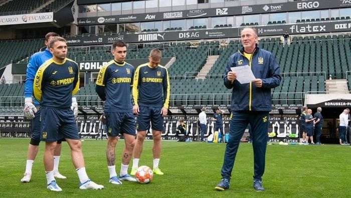 "З тренерського штабу Петракова нікого не залишилось на контракті в УАФ", – аналітик збірної України