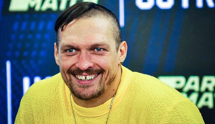 "Пузаню, я йду за тобою": Усик звернувся до Ф’юрі і показав оригінальне тренування