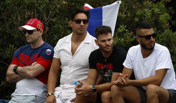 Прапори росії та білорусі заборонили на Australian Open після скандалу на матчі Байндль