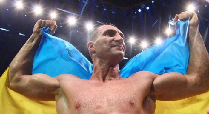 Кличко: Нагороду "Золоте серце" передаю українським дітям, які втратили батьків через рф