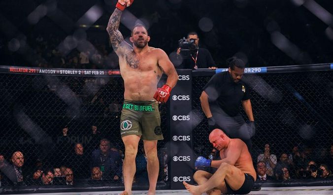Американський чемпіон Bellator знищив росіянина у прощальному бою – відео кривавої рубки