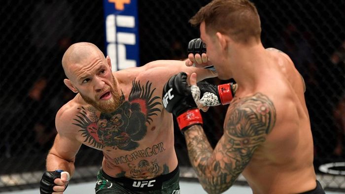 Звезда UFC вмазал фанату, который осквернил его жену