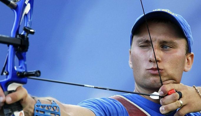"Скло задрижало. Зрозумів, сталося щось жахливе": олімпійський чемпіон у харківському підвалі – про зламаний лук та ідеальний зір