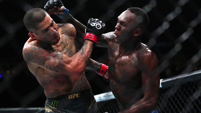 Адесанья отправил Перейру в жуткий нокаут и вернул чемпионский титул UFC