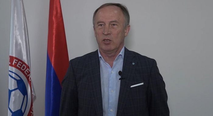 Петраков знову зашкварився у збірній Вірменії – тренер відмовився відповідати на запитання про Україну