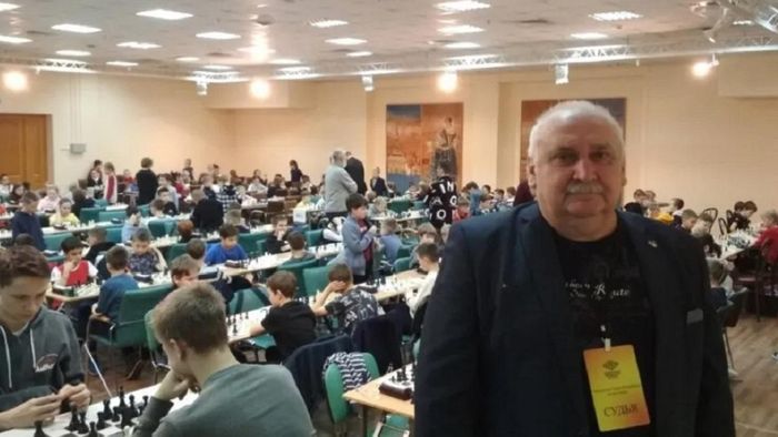 На россии президент клуба разбил шахматной доской голову тренеру – потерпевшему ампутировали ухо