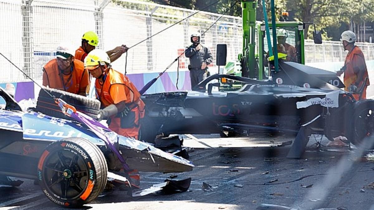 Авария на Формуле Е / Фото Motorsport.com Авария на Формуле Е / Фото Motorsport.com