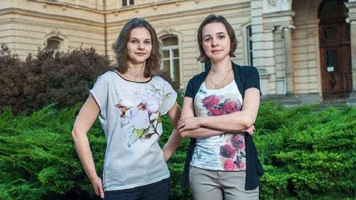 Мама сестер Музычук язвительно прокомментировала заявление Жуковой об отсутствии ее дочерей в сборной