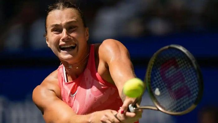 Соболенко вибухнула брудною лайкою до тренера, програючи у півфіналі US Open – відео істерики
