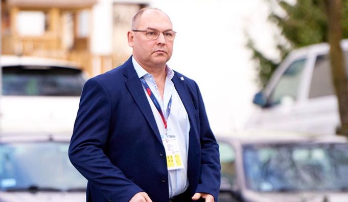 Збірна України з хокею отримала нового тренера – у попередника знайшли російський паспорт