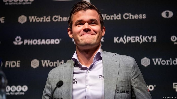 Карлсен завоевал рекордный пятый титул чемпиона мира по быстрым шахматам – результаты украинцев