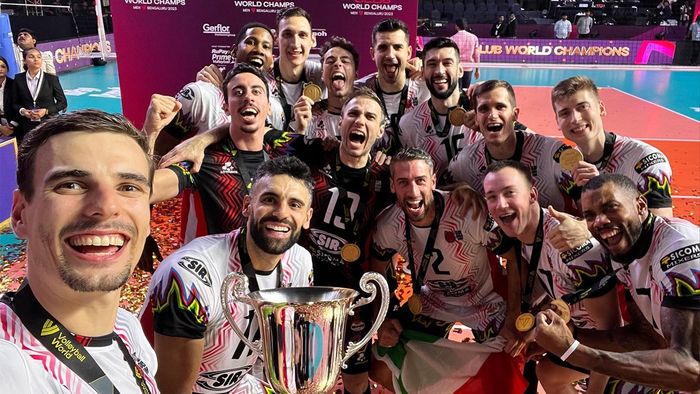 Плотницкий о звании MVP клубного ЧМ по волейболу: "Полностью заслуживаю награды"