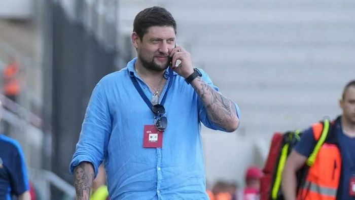 Селезнев стал "нянькой" форварду СК Днепр-1, которого тиранит Максимов – "Санта-Барбара" от клуба УПЛ