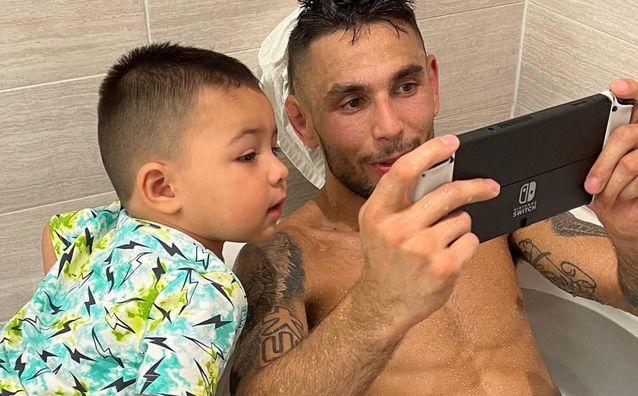 Перес ефектно нокаутував Ніколау в другому раунді головного бою UFC