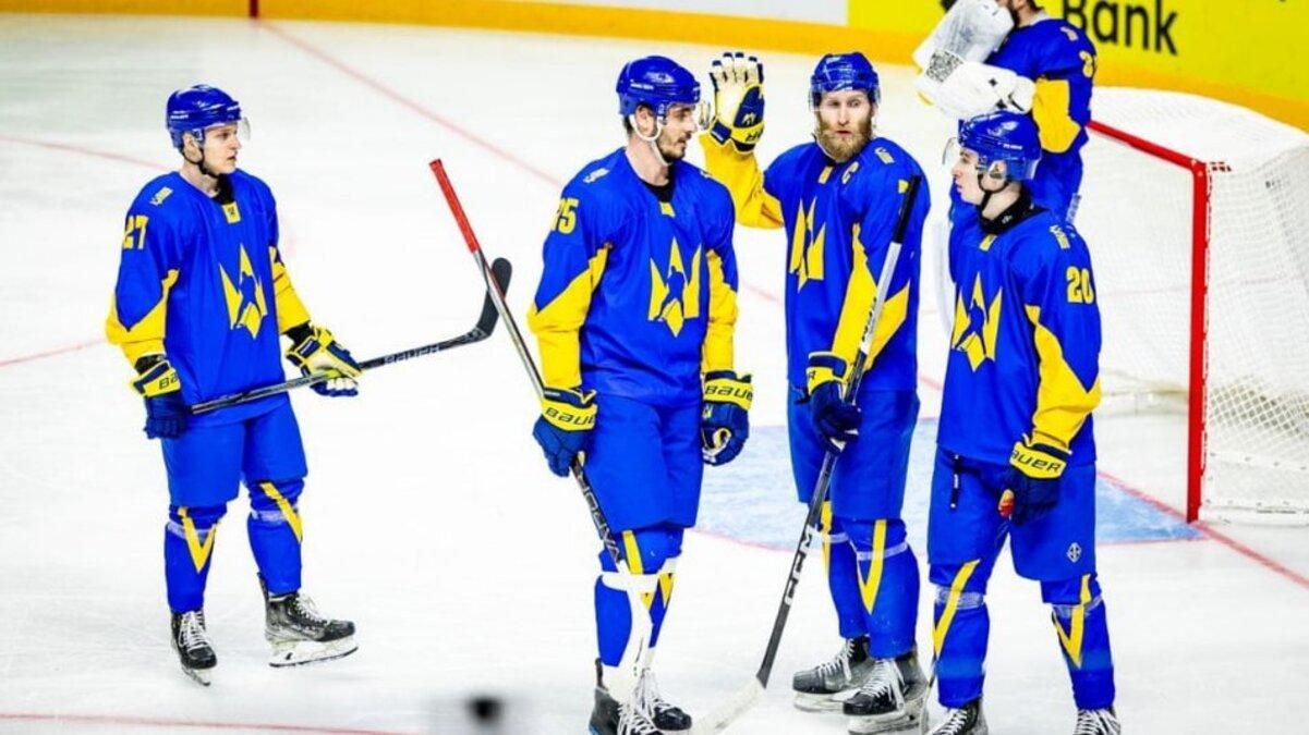 Чоловіча збірна України з хокею / IIHF