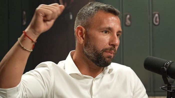 Екс-гравець Шахтаря ледь не побив Луческу після гри з Барселоною: "Хотів запхати мікрофон йому в горло"