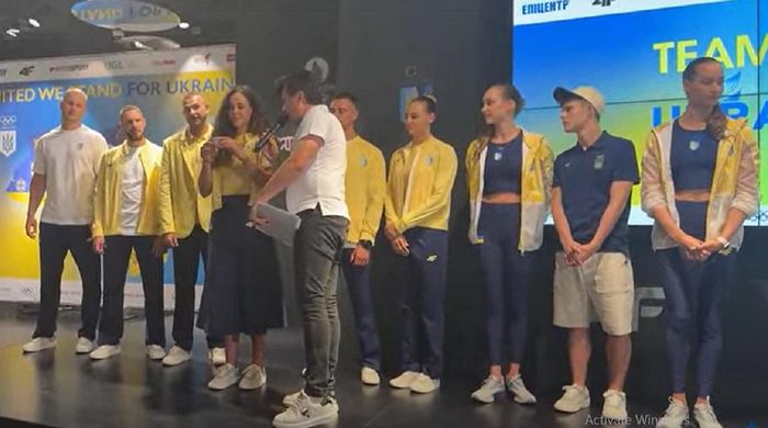Українські олімпійці отримали форму для Ігор у Парижі – відео