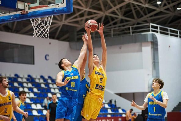Сборная Украины U-20 по баскетболу одержала вторую победу на чемпионате Европы, обыграв Молдову