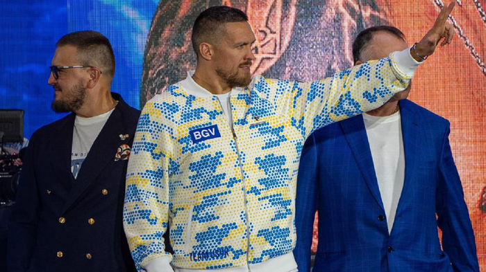 Усик оцінив своїх суперників з Великобританії – Ф'юрі переміг у 3-х номінаціях
