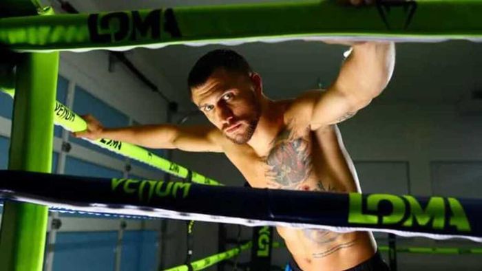 Тренер Джервонты смеется над Ломаченко, сравнив его с Байденом