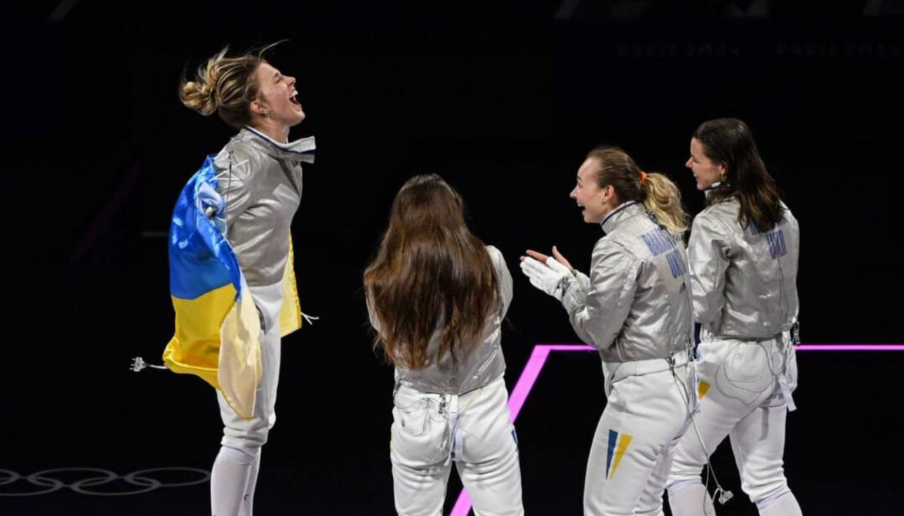 Жіноча збірна України з фехтування / Фото НОК Жіноча збірна України з фехтування / Фото НОК