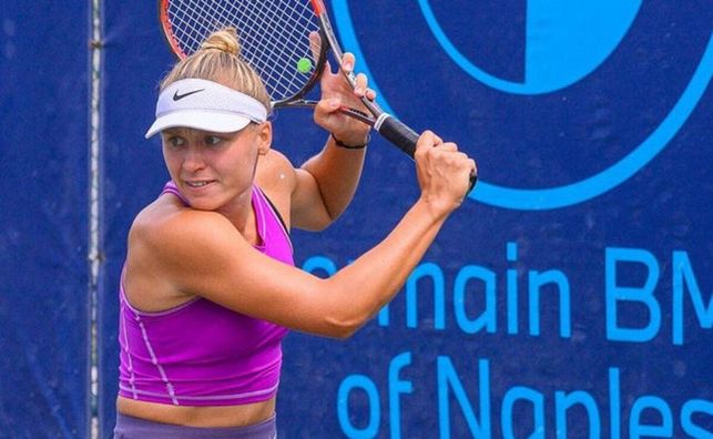 Стародубцева одолела белоруску в трех сетах и вышла в основу турнира WTA 250 в Тунисе