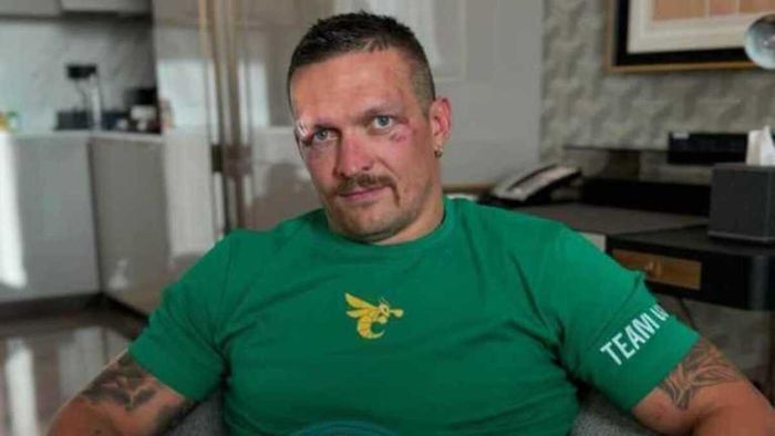 Усик назвав найскладнішого опонента в кар'єрі: "Він перший за всіма параметрами з великим відривом"