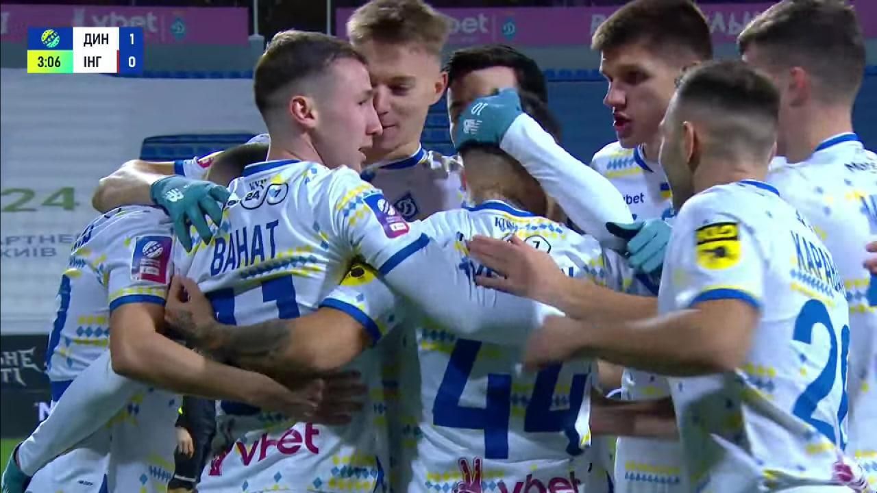 Гравці Динамо святкують гол / Скріншот Гравці Динамо святкують гол / Скріншот