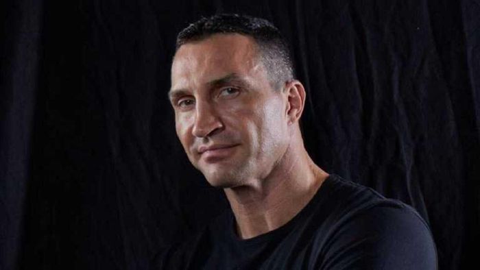Леннокс Льюїс оцінив шанси Володимира Кличка повернутися на ринг: "У їхній країні війна"