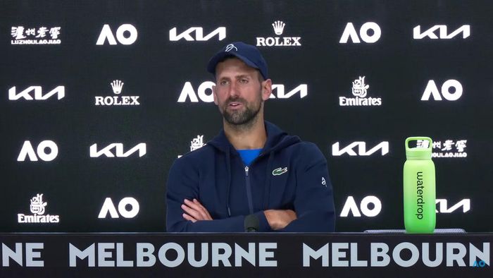 Джокович указал на причину снятия с матча против Зверева в полуфинале Australian Open