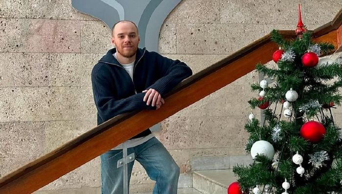 Верняев потроллил Захарову, поддержав флешмоб: "Купил колонку не за 13 тысяч"