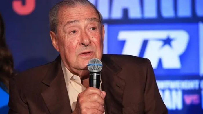 Арум сделал громкое заявление по Ломаченко, назвав нового короля легкого веса